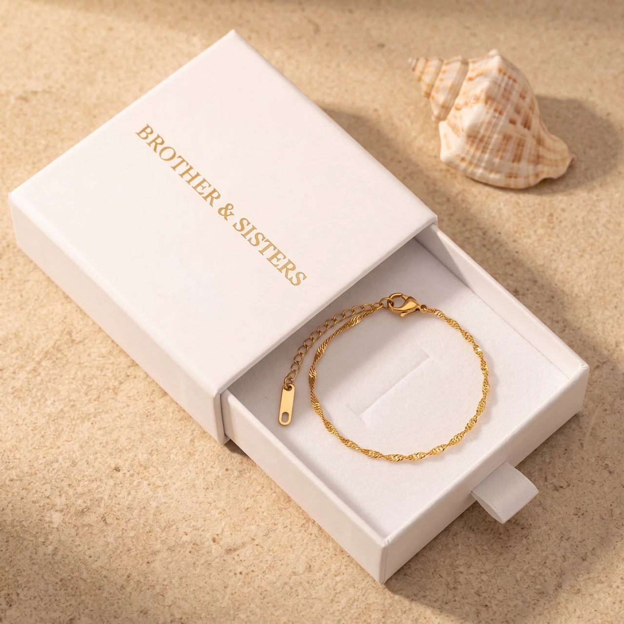 Dainty bracelet — in the gift box, gold | SKU: lafinesse