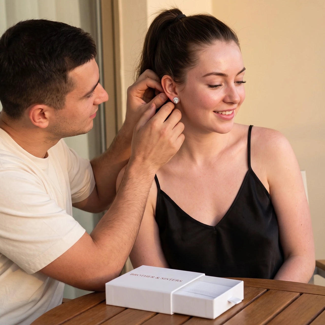 Teardrop earrings — worn by a couple, silver | SKU: 505174